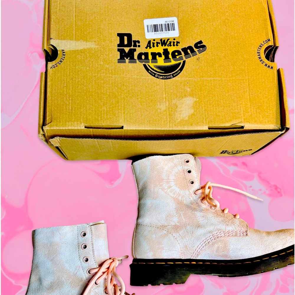 NiB Dr Martens Tie Dye limited edition pink suede boots Pascal 1460